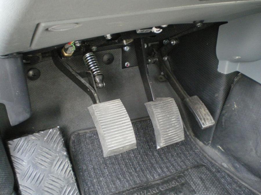  Iveco Massif 2008 года  (фото 3 из 23)
